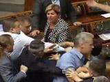 乌克兰：议会接连上演“全武行”
