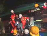 东莞大巴广西梧州境内撞货车 致4死37伤